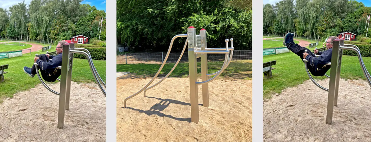 trainierender Mann, Fitnessgerät Beinheber-Liegestütz-Kombitrainer, trainierender Mann
